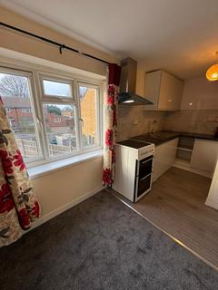 2 bedroom detached house to rent, Mangrove Road, Luton LU2