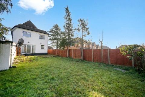 5 bedroom detached house for sale, Chase Road, London N14