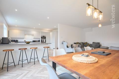 4 bedroom detached house for sale, Drayton Wood Road, Norwich NR6
