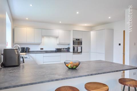4 bedroom detached house for sale, Drayton Wood Road, Norwich NR6