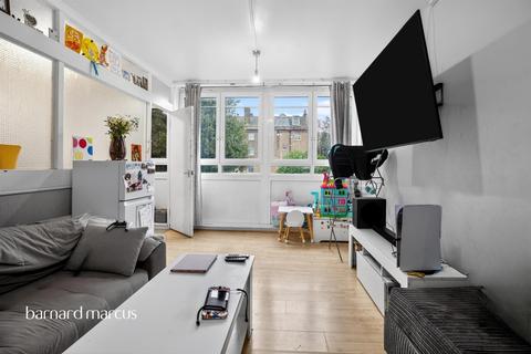1 bedroom flat for sale, Sceaux Gardens, London