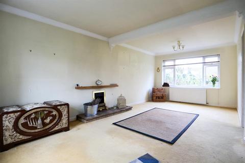 4 bedroom detached house for sale, Melton Road, Whissendine LE15