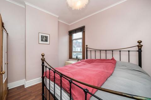 2 bedroom maisonette for sale, Totterdown Street, London SW17
