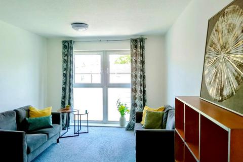 2 bedroom flat to rent, Crowne Station Place, Liverpool L7