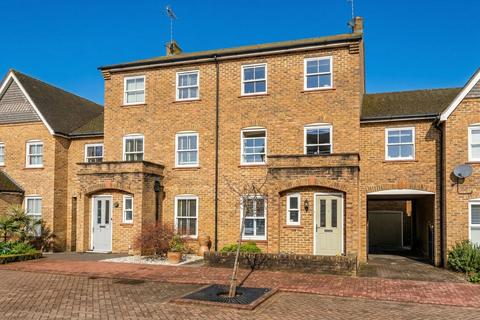 undefined, Crofton Square, Sherfield-on-Loddon. RG27 0SX