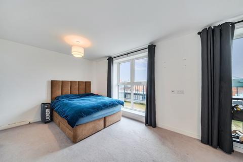 2 bedroom apartment for sale, Palmer Court, 5 Pitcher Lane, Ashford, TW15