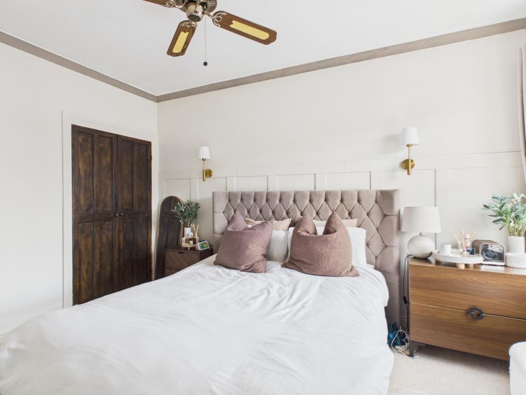 Cam03729 g0 pr0263 still013