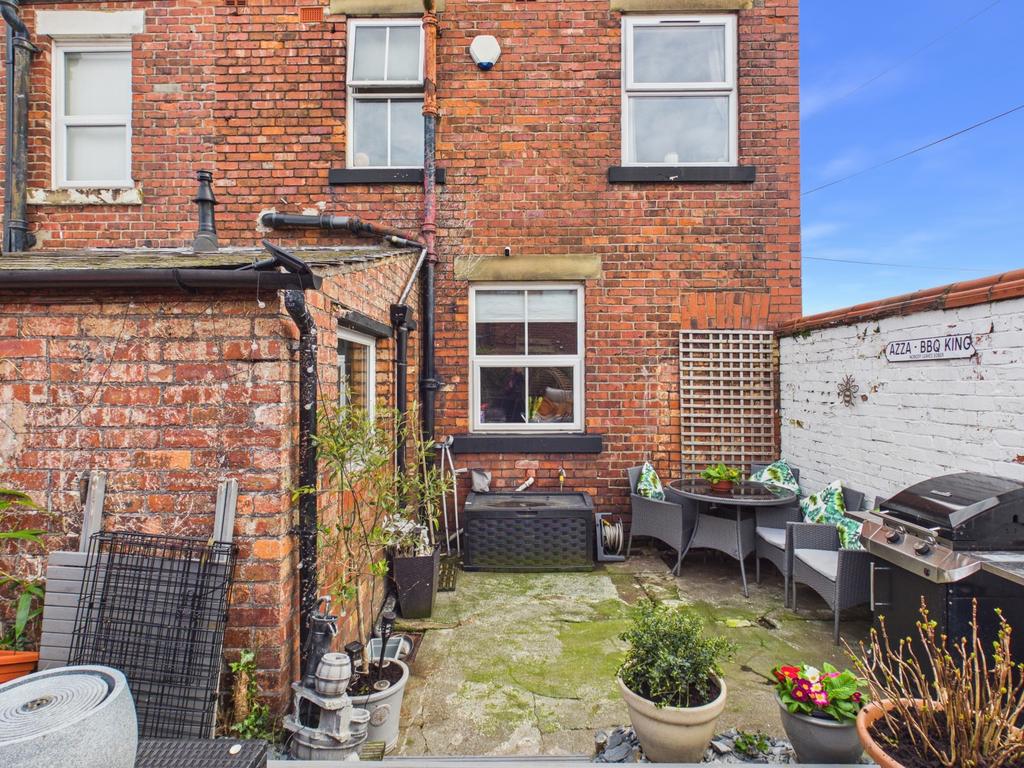 Cam03729 g0 pr0263 still010