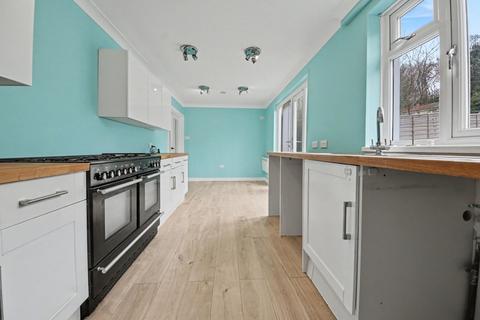 undefined, Rossington Avenue, Southampton SO18