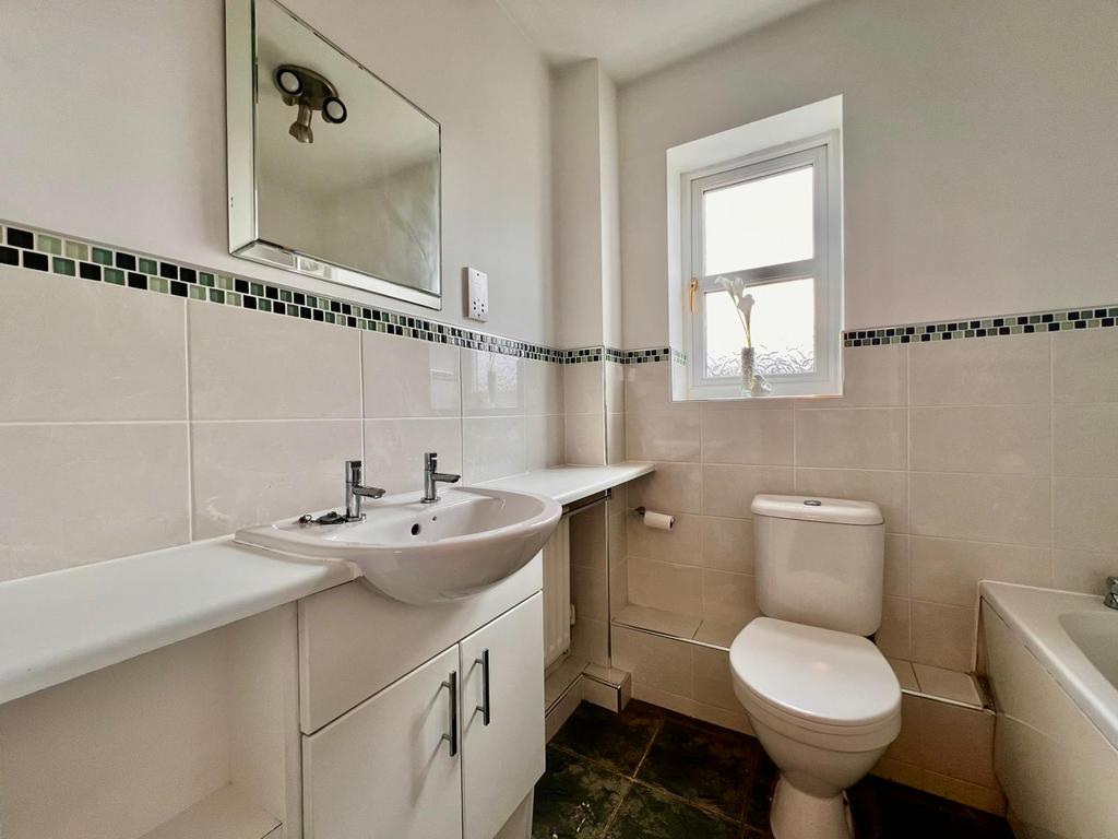 BATHROOM.jpeg