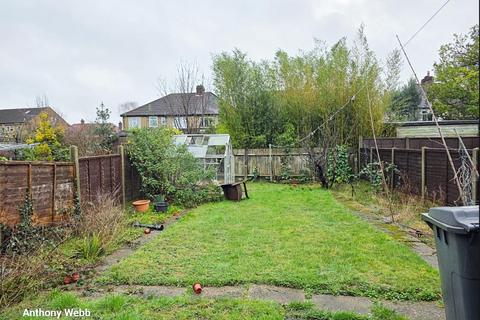 undefined, Vines Avenue, London, N3
