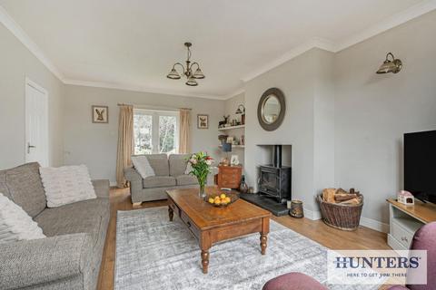 undefined, Apperley Gardens, Apperley Bridge