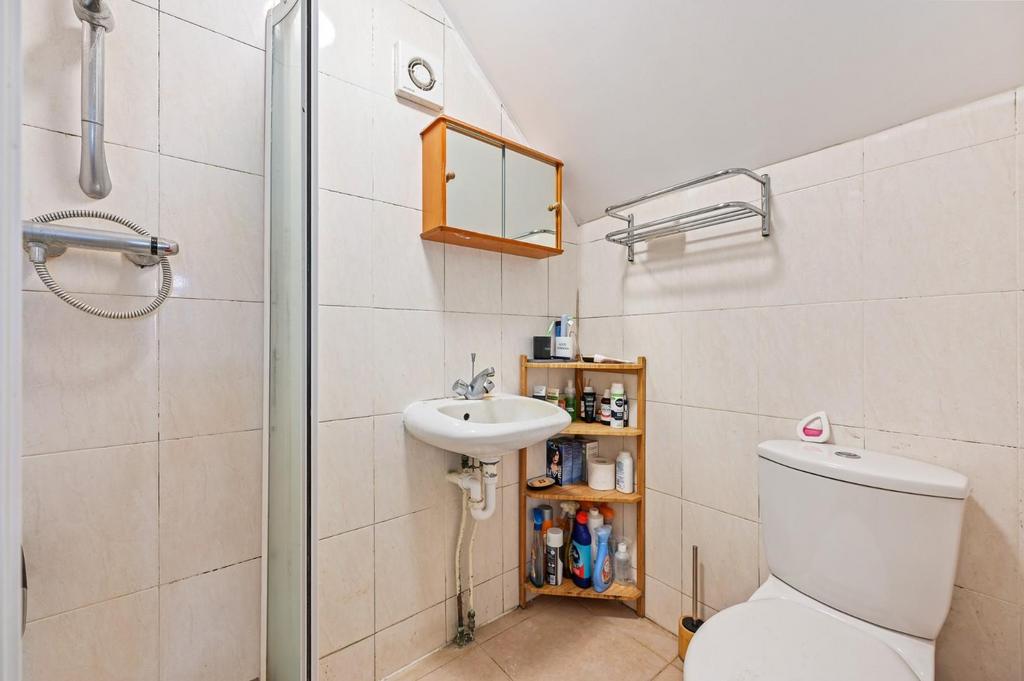 REA - 96 Noel Road - Shower Room3 (1).jpg