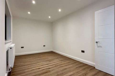 1 bedroom apartment to rent, High Street, BRENTWOOD