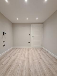 1 bedroom flat to rent, Theobald Street, Borehamwood WD6