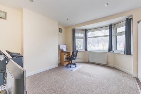 undefined, Gorringe Park Avenue, Mitcham, CR4