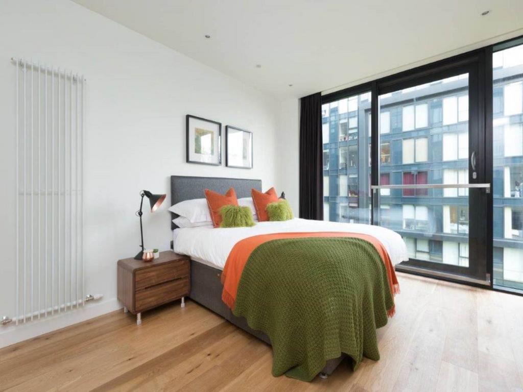Master bed