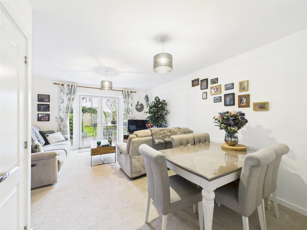Living/Dining Room