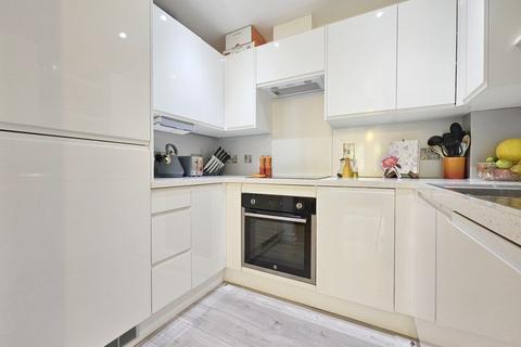 2 bedroom flat for sale, Perigee, Shinfield, READING