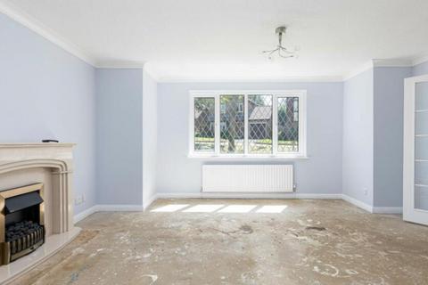 undefined, 8 Kinnibrugh Drive, Dormansland, Lingfield, Surrey, RH7 6QF