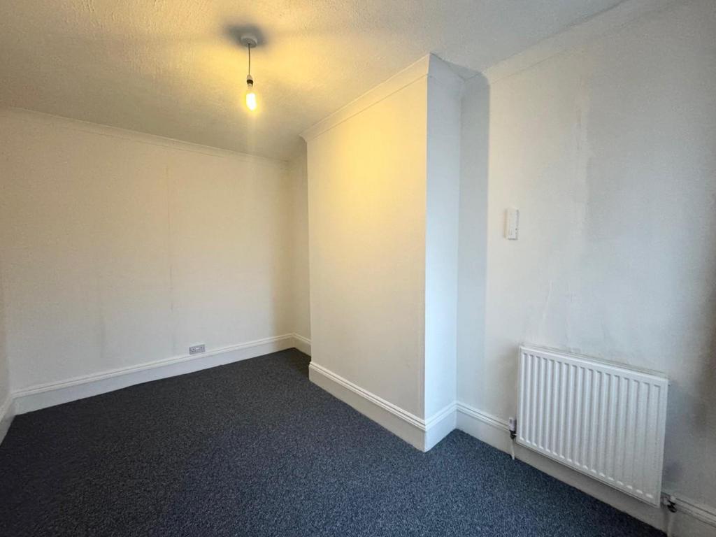 2nd bedroom 2.jpg