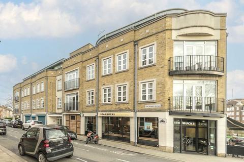 3 bedroom flat to rent, Orlando Road, London SW4