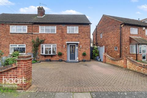 3 bedroom semi-detached house for sale, New Zealand Way, Rainham