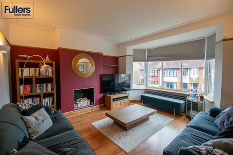 5 bedroom semi-detached house for sale, Slades Gardens, Enfield EN2