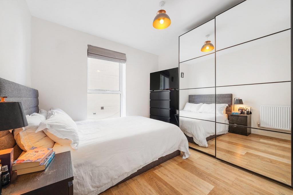 Bedroom 1.JPG
