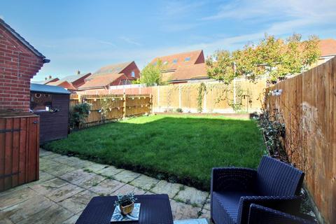 3 bedroom semi-detached house for sale, Merryweather Street, Aylesbury