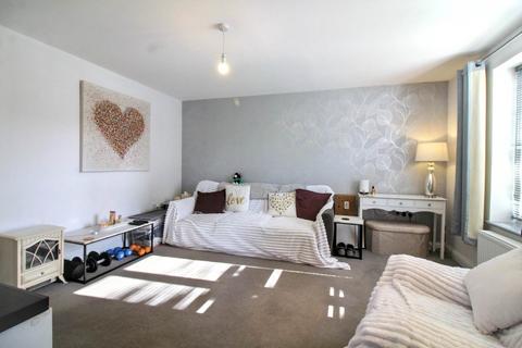 3 bedroom semi-detached house for sale, Merryweather Street, Aylesbury
