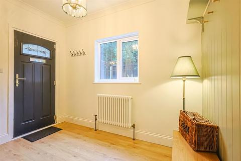 undefined, Aldermans Hill, Hockley SS5