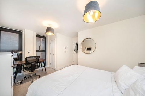 2 bedroom flat for sale, Worple Road, London SW19