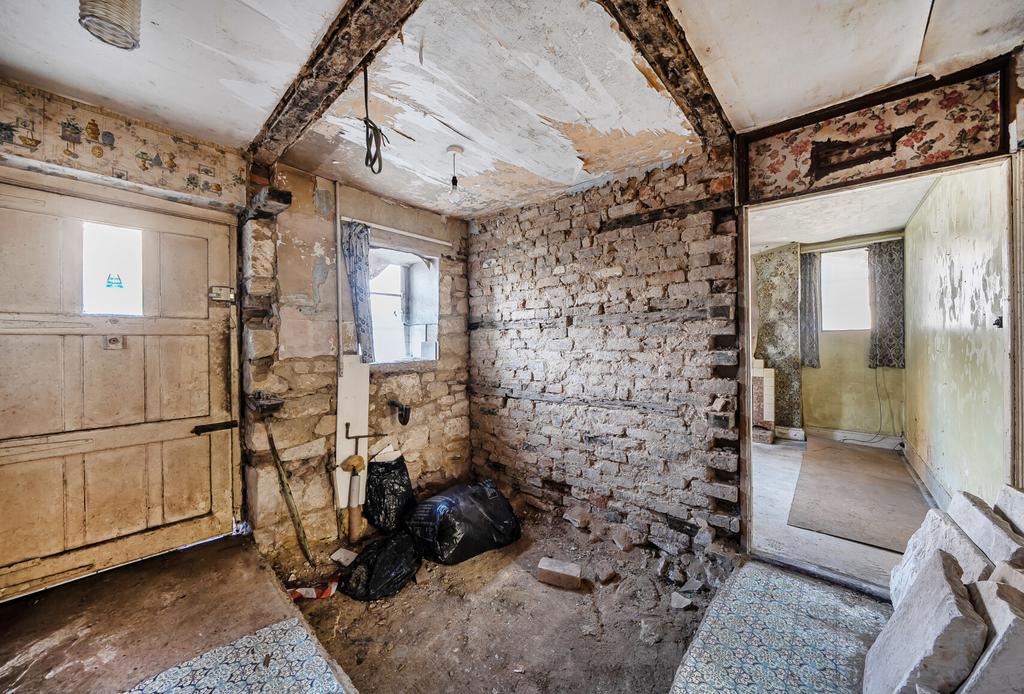 1419762-6-699efc0...