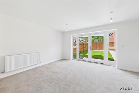 undefined, Larches Avenue, Burton Upon Trent DE13