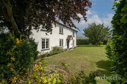 4 bedroom detached house for sale, Middle Road, Norwich NR13