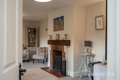 4 bedroom detached house for sale, Middle Road, Norwich NR13