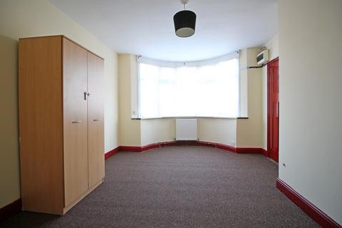 undefined, Hounslow Road, Feltham, TW14