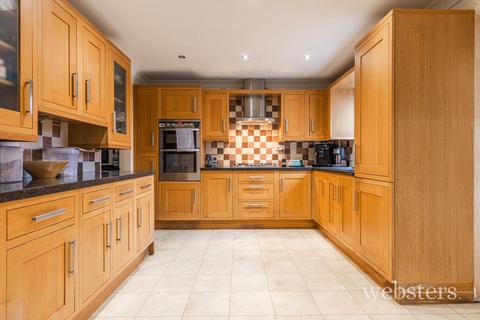 4 bedroom detached house for sale, Poppyfields, Norwich NR10