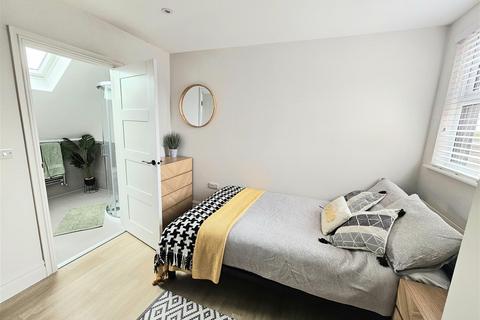 1 bedroom in a house share to rent, Leamington Road, Southend-On-Sea