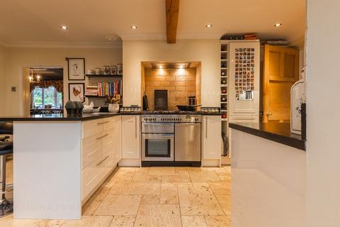 5 bedroom detached house for sale, Drayton High Road, Norwich NR8