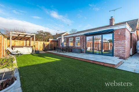 3 bedroom detached bungalow for sale, George Drive, Norwich NR8