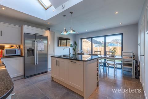 3 bedroom detached bungalow for sale, George Drive, Norwich NR8