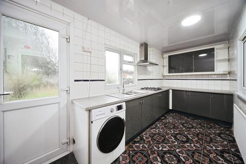 3 bedroom terraced house for sale, Kent Road, Luton