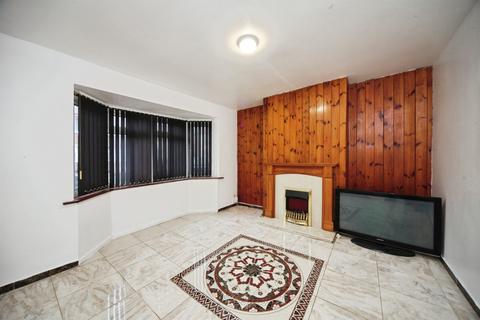 3 bedroom terraced house for sale, Kent Road, Luton