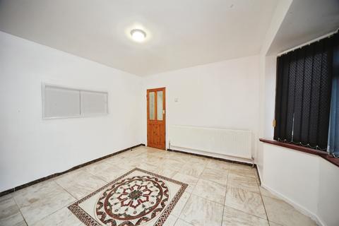 3 bedroom terraced house for sale, Kent Road, Luton