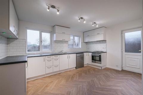 3 bedroom detached house for sale, Carolan Court, Huddersfield HD7