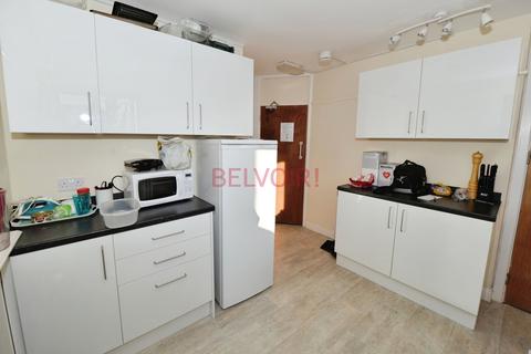 1 bedroom in a house share to rent, English Road, Southampton SO15