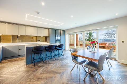 4 bedroom detached house for sale, The Lodge Drive, Norwich NR8