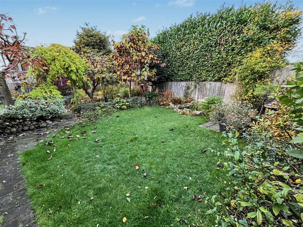 Gardens 8